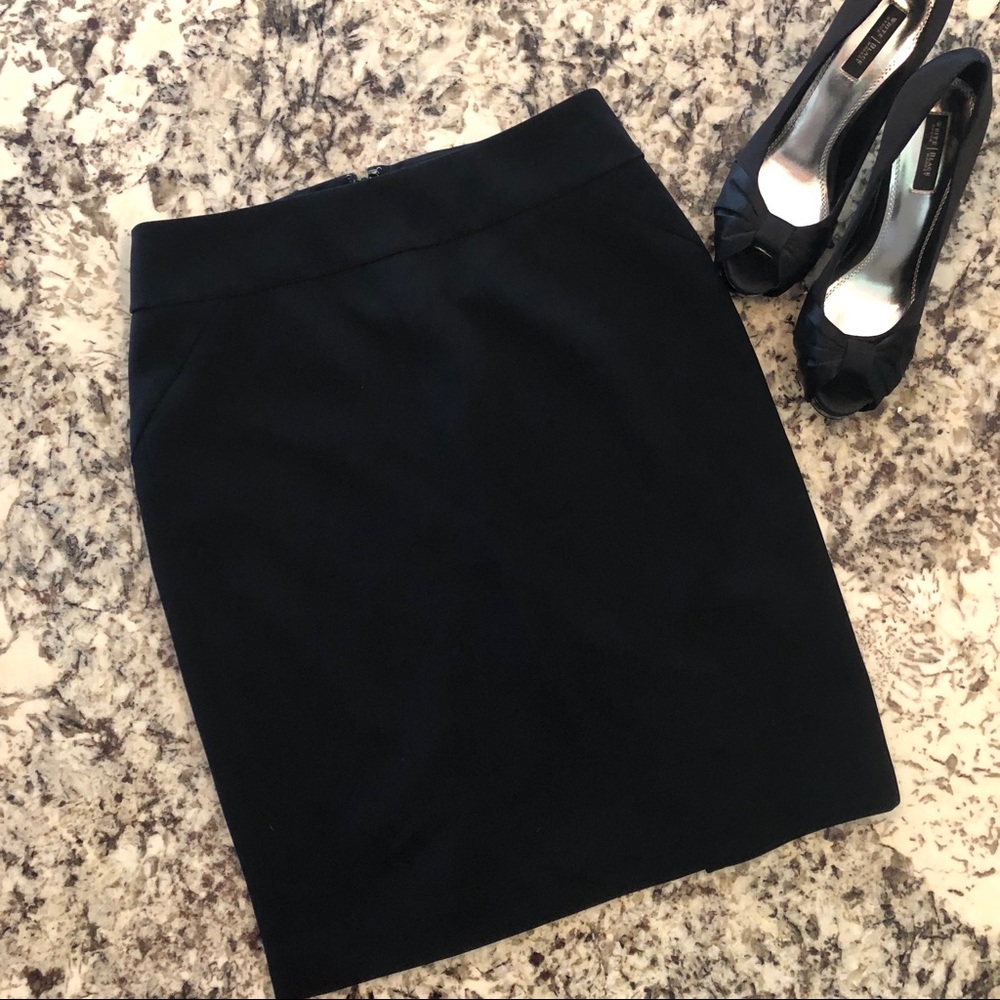 NEW Ann Taylor Suit Skirt, black, size 2 petites